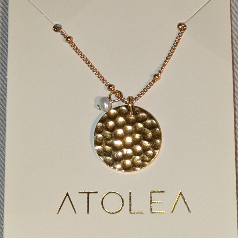 Gold Pendant Necklace